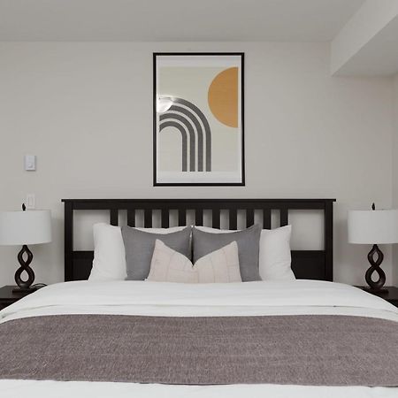 Tastefully Furnished And Newly Updated 2 Bd Central Lynn Valley North Vancouver Βίλα Εξωτερικό φωτογραφία