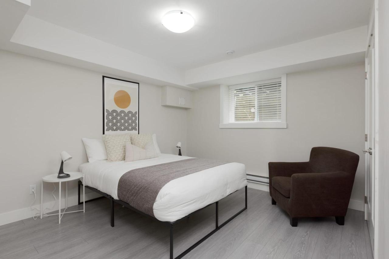 Tastefully Furnished And Newly Updated 2 Bd Central Lynn Valley North Vancouver Βίλα Εξωτερικό φωτογραφία