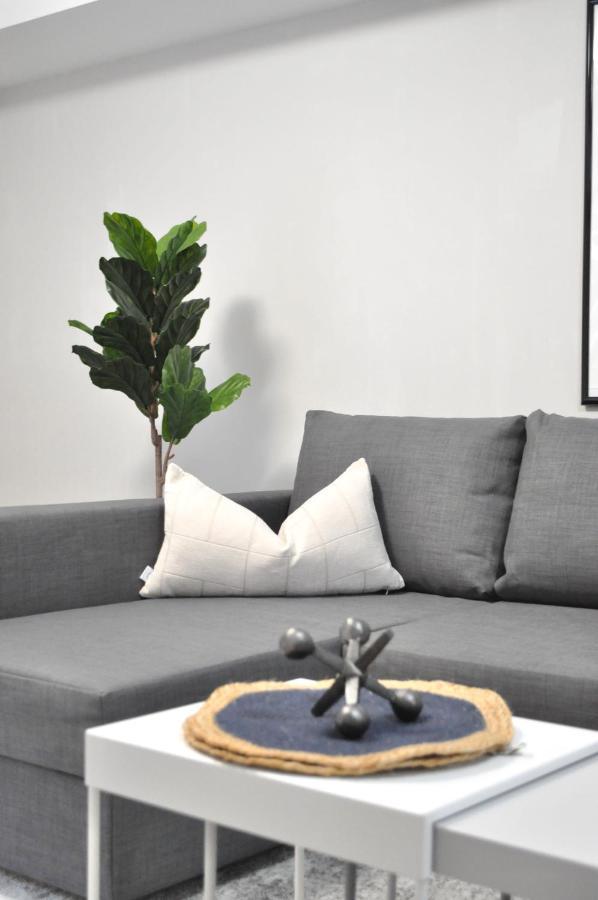 Tastefully Furnished And Newly Updated 2 Bd Central Lynn Valley North Vancouver Βίλα Εξωτερικό φωτογραφία