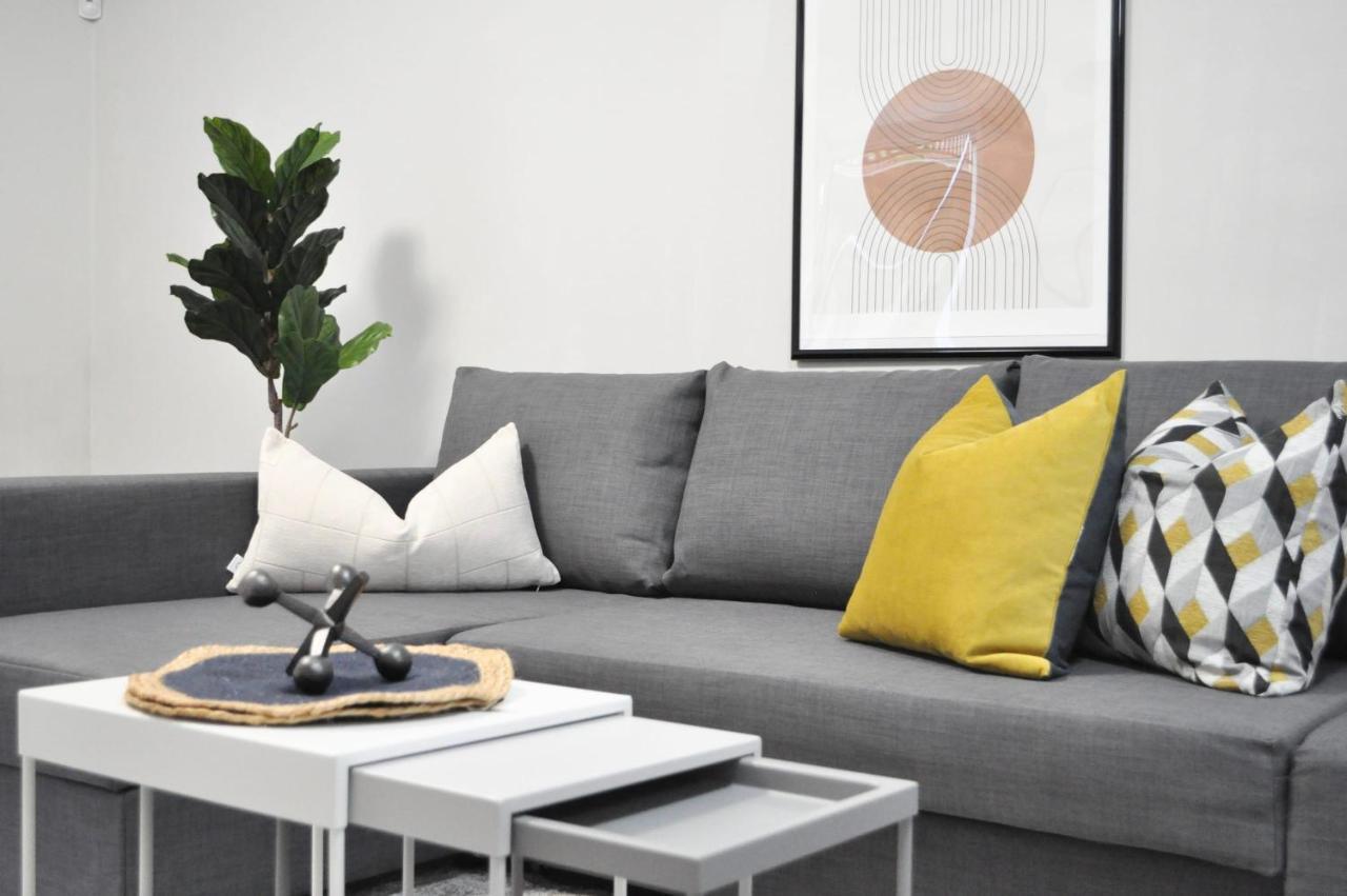 Tastefully Furnished And Newly Updated 2 Bd Central Lynn Valley North Vancouver Βίλα Εξωτερικό φωτογραφία